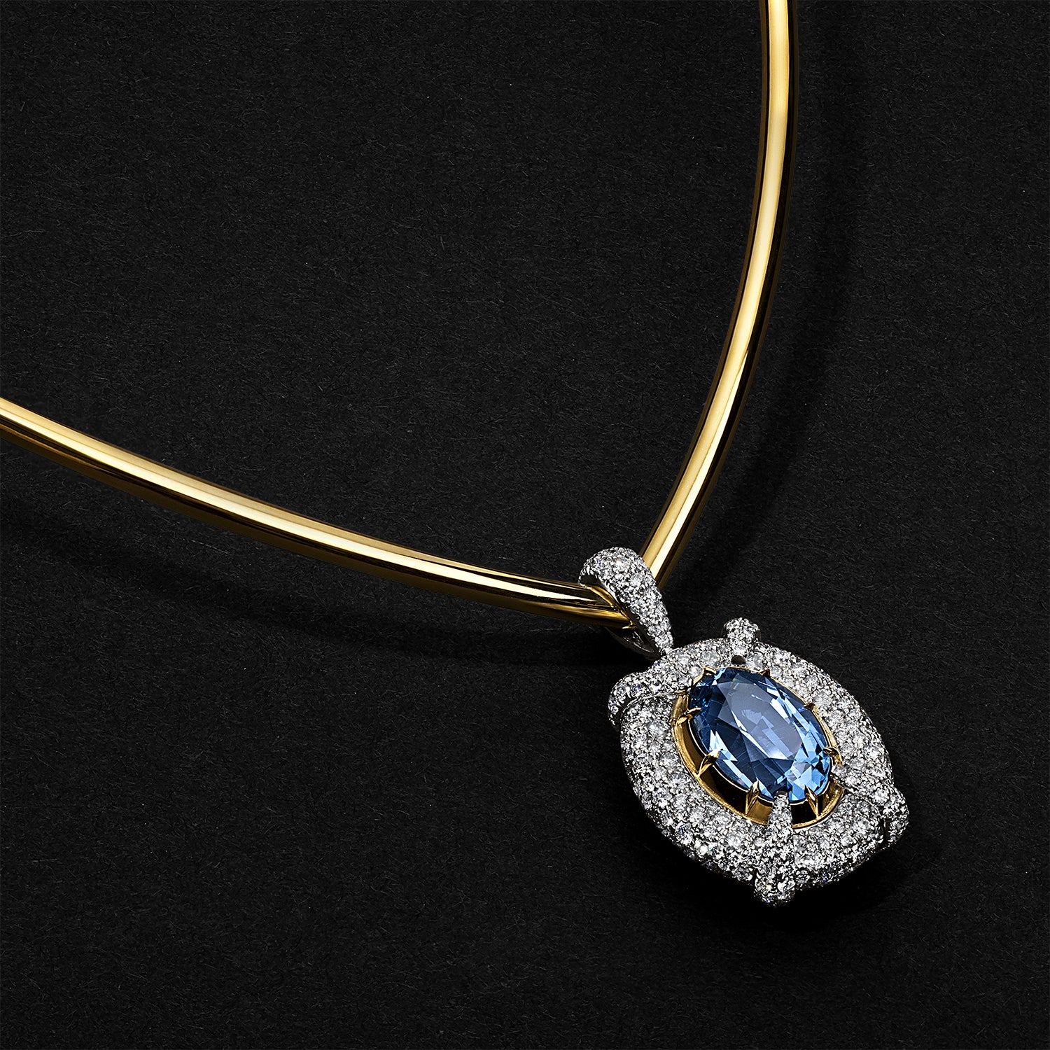 Callaia Pendant